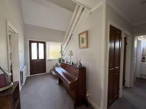 HALLWAY- click for photo gallery